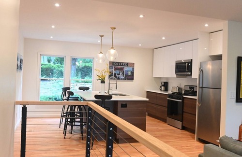 Hendersonville Casa | Pool Haus - propiedad ESPECTACULAR, jacuzzi, piscina privada; Asheville Destino! Conveniente para todo.