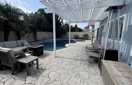 Costa Mesa Casa | Pool Home away from home near Beaches/Disneyland and shopping! Clean and quiet.