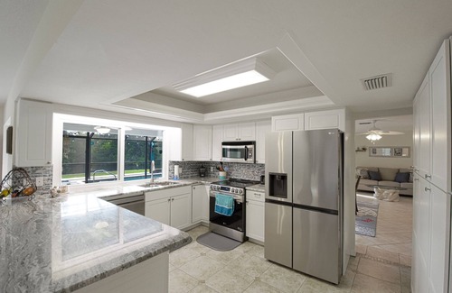 Fort Myers Shores Casa | Pool Home in Fort Meyers