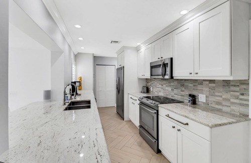 Lake Park Casa | Pool Home in the Heart of Naples!