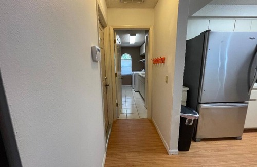 Spring Hill Casa | POOL HOME LARGE AND SPACIOUS 15 MIN TO WEEKI WACHEE SPRINGS PARK -