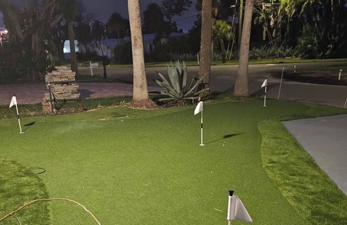 Redington Beach Casa | Pool Home one block from the beach with Putting Green