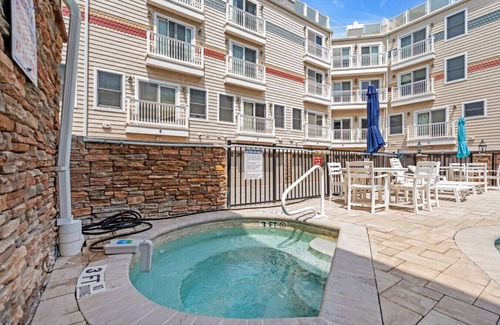 Seaside Heights Casa | Pool & Hot Tub Access, Steps to Beach & Boardwalk
