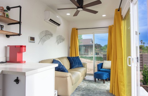 Cornville Cabaña | Pool, Hot Tub, King Bed, Views, close to Sedona! Unique Shipping Container home!