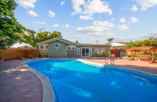 National City Casa | Pool, Hot Tub, Luxury 3 Beds,15 Min Beach,DT, Zoo, Sesame Place, Airport