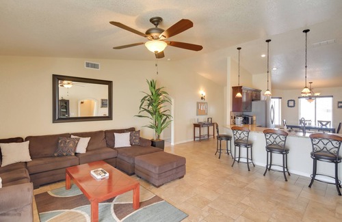 Lake Havasu City Casa | Lake Havasu City Home w / Pool, jacuzzi y vistas Mtn