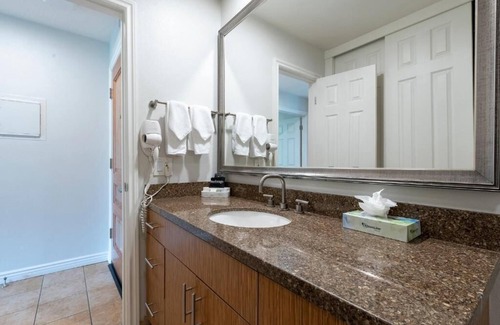 San Clemente Complejo | Pool-Hot tub-Tennis-free WiFi-miniature golf, restaurant, bar, Gym-AC-Game room