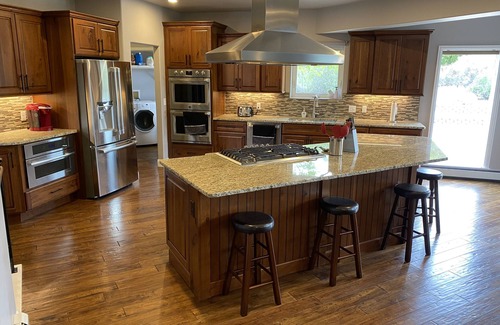 Redlands Casa | Pool, Hot Tub, Views and close to everything you want