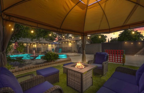Riverside Casa | Pool - Hottub - Game Room - Fire Pit - Sleeps 12!