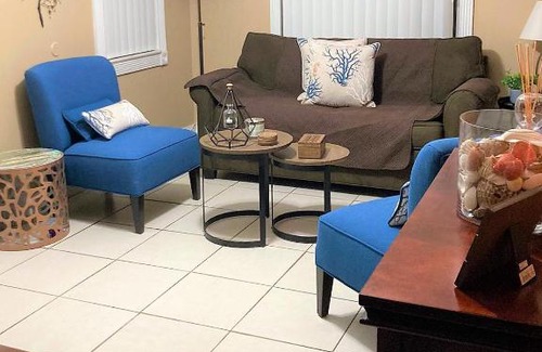 Downtown Hollywood Casa | Pool House+Close to Beach+WiFi+BBQ