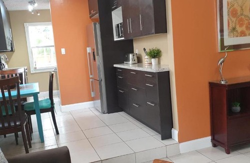 Downtown Hollywood Casa | Pool House+Close to Beach+WiFi+BBQ