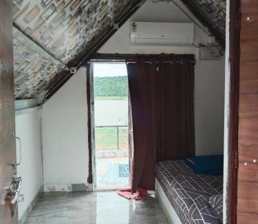Kolhapur Apartamento | Pool House Cotage Somasila