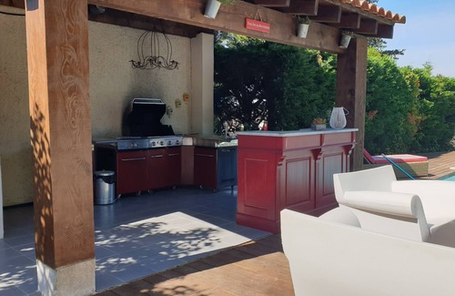 Quarante Casa | Casita de piscina rodeada de viñedos