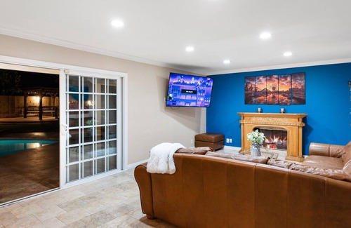 Westminster Casa | Pool Love! Hot Tub * Arcades * Game Room!