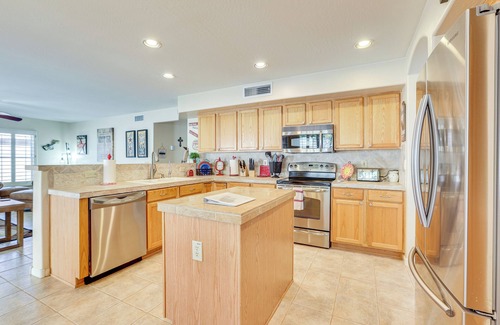 Mountain Vista Ranch Casa | Pool, Patio & Hot Tub: Surprise Home Near Golfing!