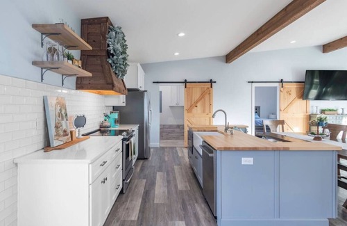 Millbrook Casa | Pool, private, scenic views, convenient, pets ok