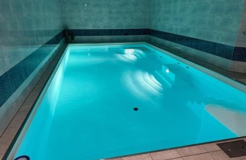 Salouf Apartamento | Pool & Sauna Wellness Charming Swiss style chalet!