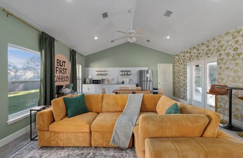 Auburndale Casa | Pool + Sleeps 8 + 30mil to Legoland