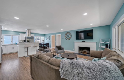 Reno Casa | POOL & SPA in Reno-Tahoe, family friendly- sleeps 10!