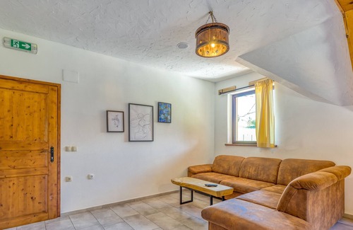 Smarje pri Jelsah Apartamento | Pool Suite Black Cumin, Podplat, Slovenia
