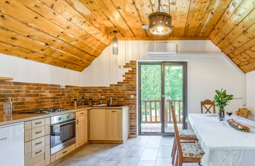 Smarje pri Jelsah Apartamento | Pool Suite Black Cumin, Podplat, Slovenia