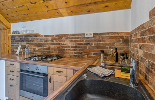Smarje pri Jelsah Apartamento | Pool Suite Black Cumin, Podplat, Slovenia