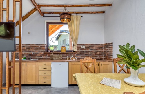 Smarje pri Jelsah Apartamento | Pool Suite Sunflower, Podplat, Slovenia