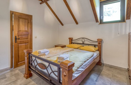 Smarje pri Jelsah Apartamento | Pool Suite Sunflower, Podplat, Slovenia