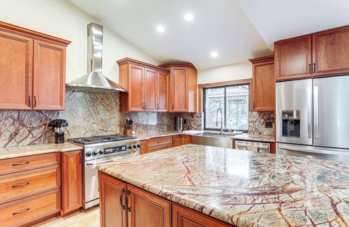 Hunt Club Casa | Pool Table + Bar: Spacious West Palm Beach Retreat