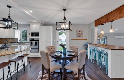 Oakhurst Casa | Pool Table, Fireplace, Patio, Office
