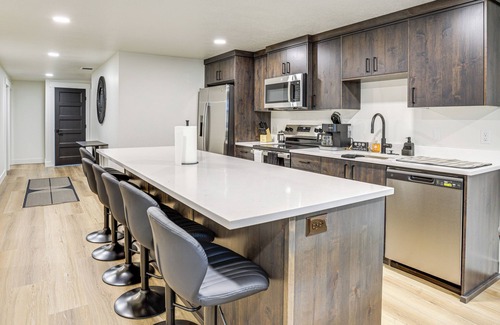 North Ogden Apartamento | Pool Table & Putting Green! Scenic Ogden Escape