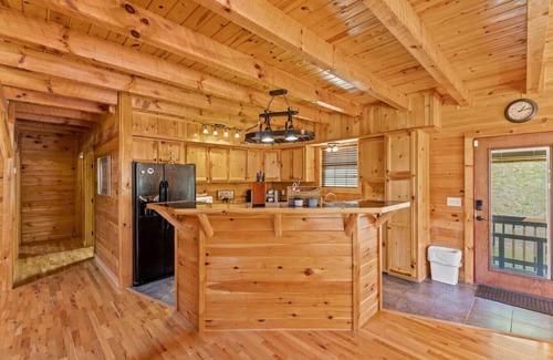Means Apartamento | Pool Table | WiFi | Starry Mountain Night | RRG!