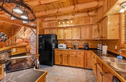 Means Apartamento | Pool Table | WiFi | Starry Mountain Night | RRG!