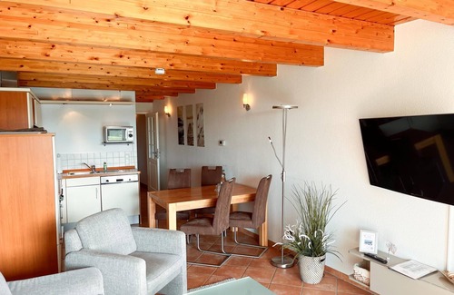Alt Gaarz Apartamento | Uso de piscina, dos baños, terraza y balcón.