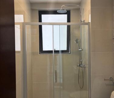 Central District Apartamento | Pool View 3 Bedroom & 3 Bathroom Whole Unit