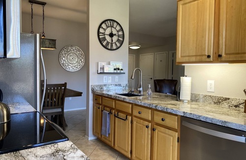 Surprise Condominio | Pool View Condo with all NEW Interior furnishings and finishes