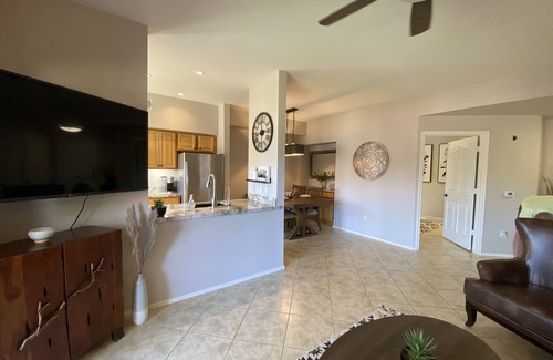 Surprise Condominio | Pool View Condo with all NEW Interior furnishings and finishes