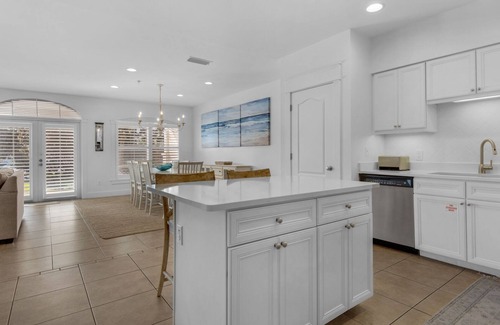 SeaNest Village Condominio | Pool Views, Minutes to Beach, Ground Floor Unit + Free Attraction Tickets!