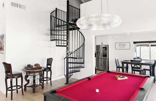 Avant Casa | Pool Water Slide!+Heated Pool~Games~Outdoor Fun!