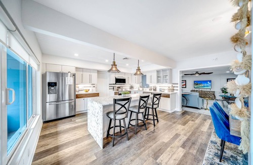 Lake Ridge Casa | Pool & Waterfront! 5 Bedrooms + Close To Beach!