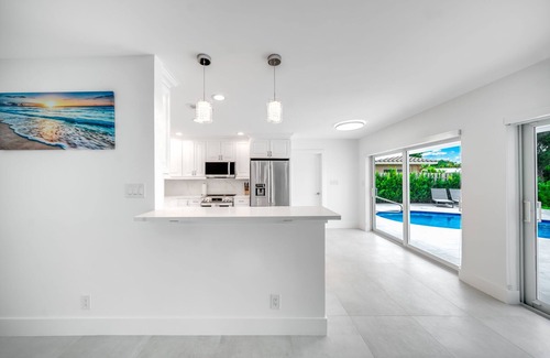 Coral Ridge Isles Casa | Pool+Waterfront! Close To Beach & Restaurants!