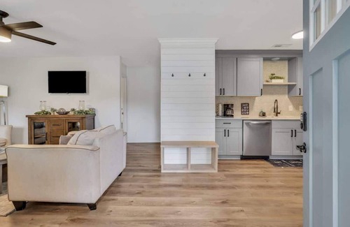 Pooler Casa | Pooler Charm: Cozy Retreat Minutes from Savannah