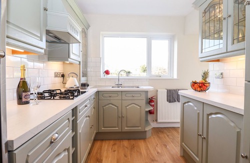 Portinscale Cabaña | POOLEY HOWE, pet friendly, with open fire in Keswick