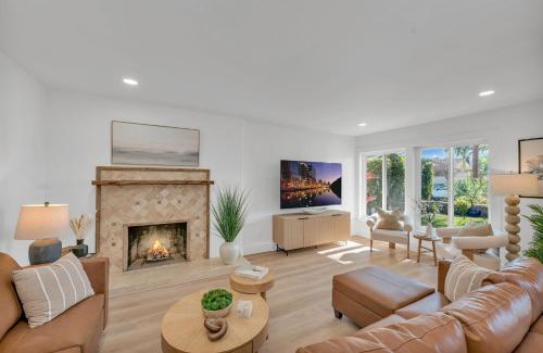 Allied Gardens Casa | Poolfire Pitking Bed Sunroom & Mountain Views!
