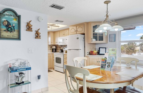 Avon By The Sea Condominio | Poolfront 2BR Condo with BBQ Steps To Beach & Pier!