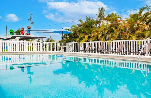 Biggar Casa | Poolfront Cottage Near Beach with Full Kitchen!