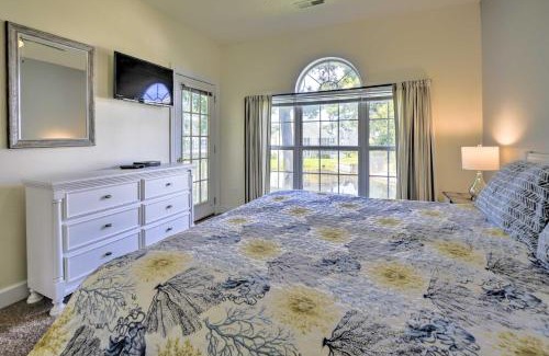 Central Myrtle Beach Apartamento | Pools and Golf, 2 Mi to Beach Myrtle Beach Condo!