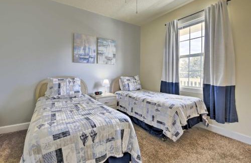 Central Myrtle Beach Apartamento | Pools and Golf, 2 Mi to Beach Myrtle Beach Condo!