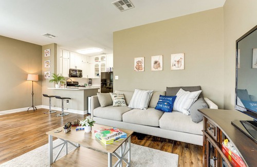 Afton Casa | Poolside Bliss & Lake Fun: Monkey Island Retreat!