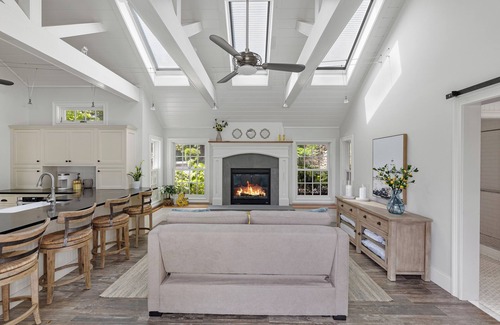 South Woodstock Cabaña | Poolside Cottage at Woodstock Estates